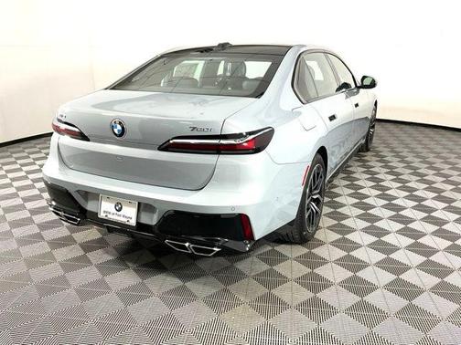 2024 BMW 760 i xDrive