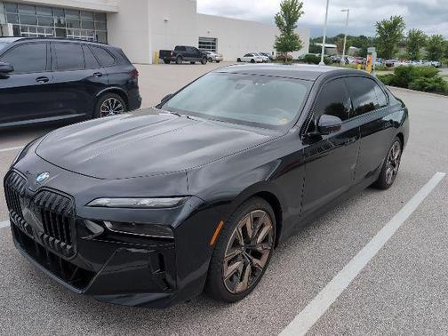 2025 BMW 760 i xDrive