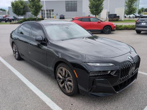 2025 BMW 760 i xDrive