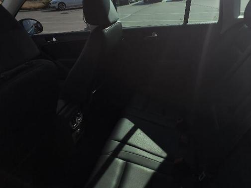 2016 Volkswagen Tiguan SE