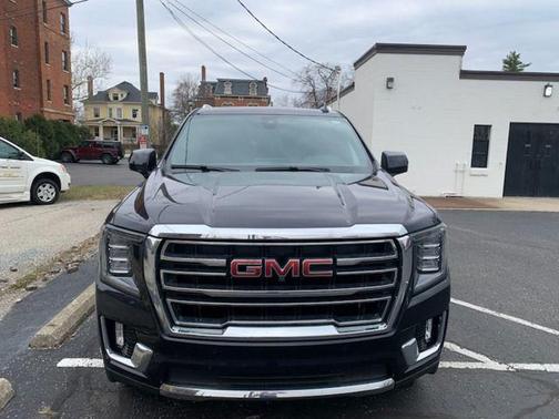 2022 GMC Yukon SLT