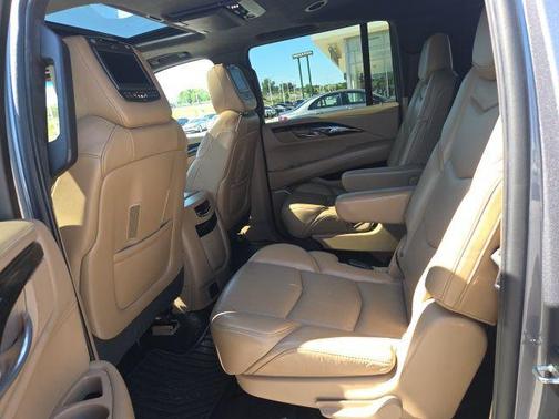 2018 Cadillac Escalade ESV Platinum