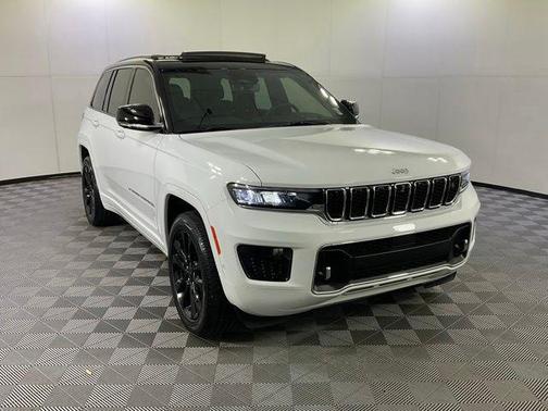 Bright White Clearcoat 2024 Jeep Grand Cherokee Overland