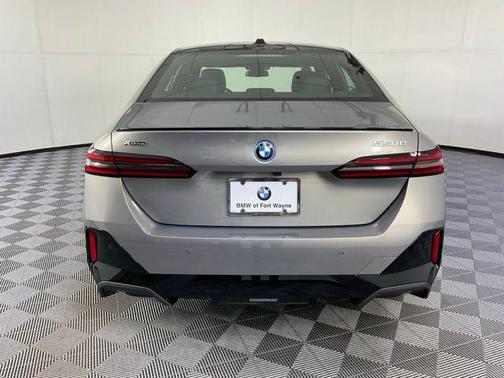 2026 BMW 550e xDrive