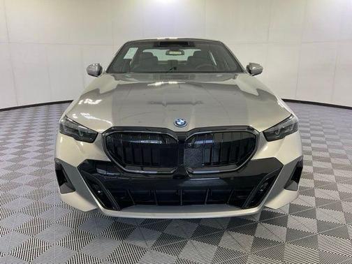 2026 BMW 550e xDrive