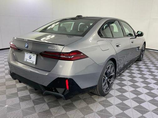 2026 BMW 550e xDrive