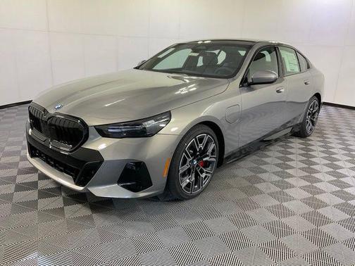 2026 BMW 550e xDrive