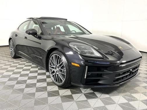 2024 Porsche Panamera 4