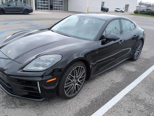 2024 Porsche Panamera 4