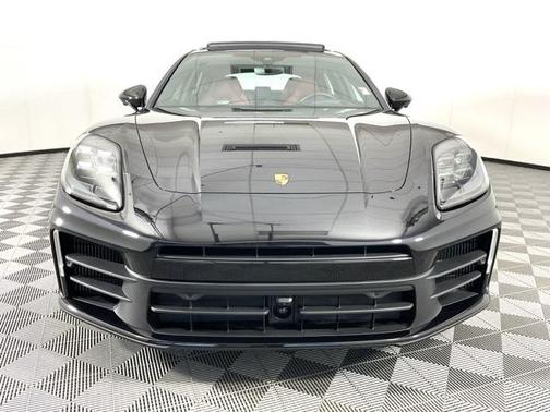 2024 Porsche Panamera 4