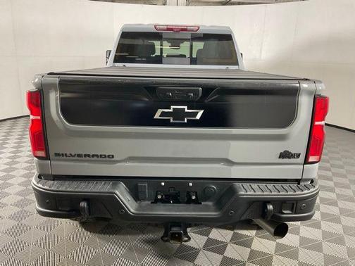 2024 Chevrolet Silverado 2500 4WD Crew Cab Standard Bed ZR2