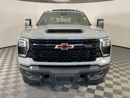 2024 Chevrolet Silverado 2500 4WD Crew Cab Standard Bed ZR2