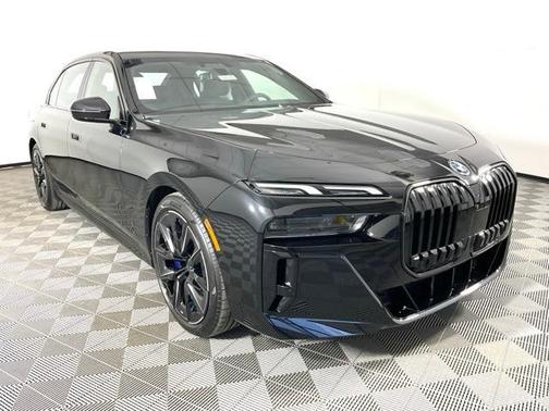 Black Sapphire Metallic 2025 BMW 750e i xDrive