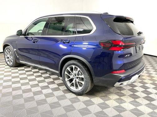 Tanzanite Blue II Metallic 2026 BMW X5 PHEV xDrive50e