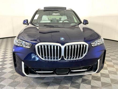 Tanzanite Blue II Metallic 2026 BMW X5 PHEV xDrive50e