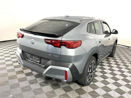 2025 BMW X2 xDrive28i