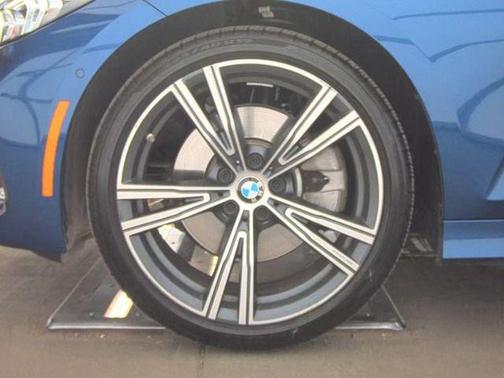2023 BMW 330 xDrive
