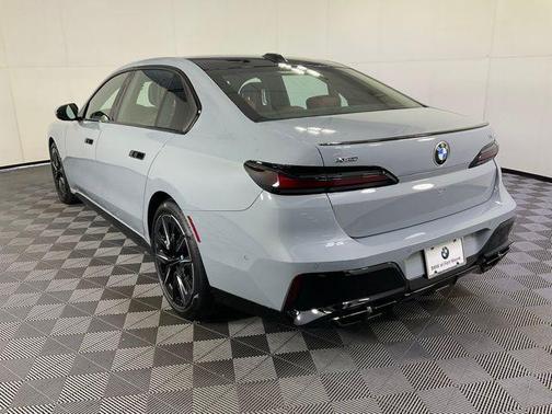 2024 BMW 760 xDrive