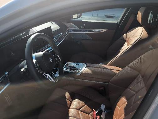 2024 BMW 760 xDrive