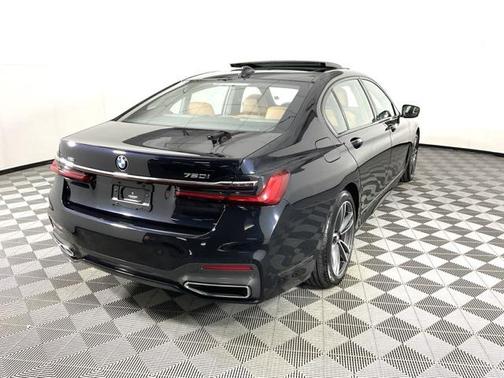 2022 BMW 750 i xDrive