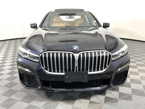 2022 BMW 750 i xDrive
