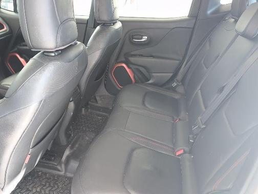 2015 Jeep Renegade Trailhawk