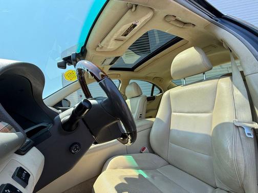 Obsidian 2016 Lexus LS 460 Base