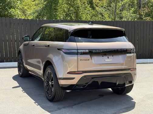 2026 Land Rover Range Rover Evoque Dynamic SE