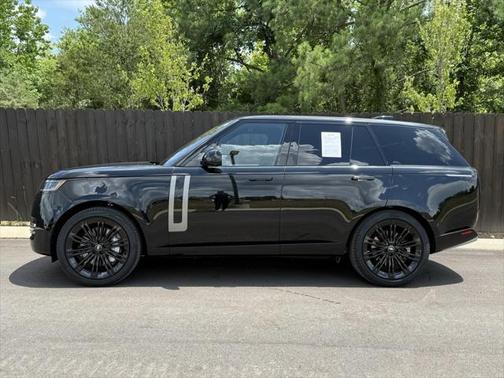 2023 Land Rover Range Rover P530 SE