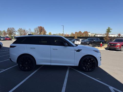 2023 Land Rover Range Rover Sport SE