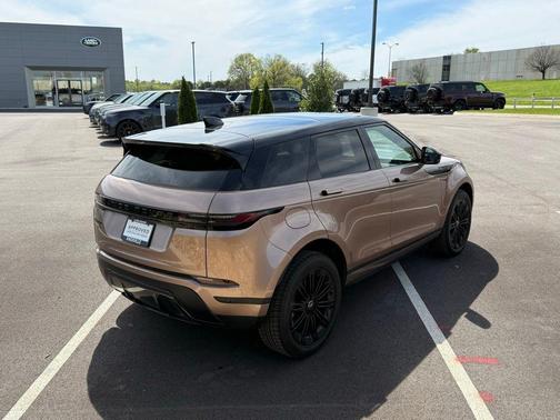 Corinthian Bronze Metallic 2024 Land Rover Range Rover Evoque Core S