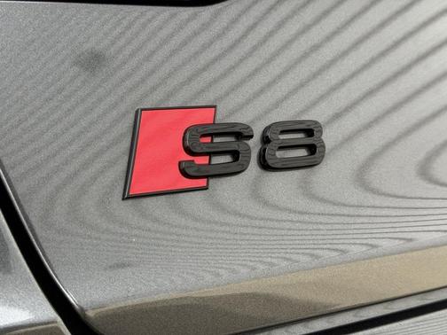2024 Audi S8 4.0T