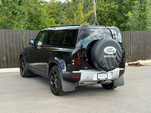 Santorini Black Metallic 2025 Land Rover Defender 110 P400 S