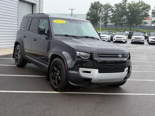 Santorini Black Metallic 2025 Land Rover Defender 110 P400 S