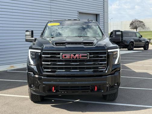 2025 GMC Sierra 2500 AT4