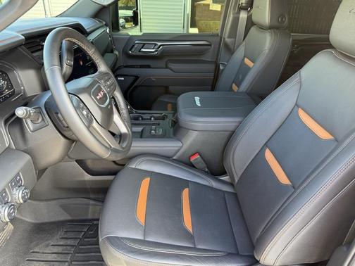 2025 GMC Sierra 2500 AT4