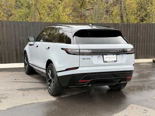 2026 Land Rover Range Rover Velar P250 SE R-Dynamic