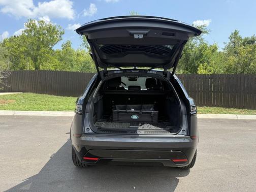 2026 Land Rover Range Rover Velar P250 SE R-Dynamic