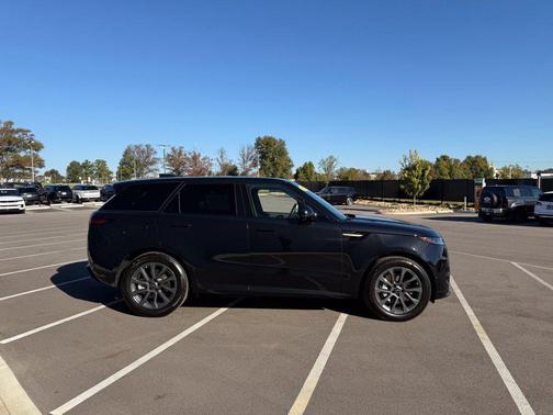 Santorini Black Metallic 2025 Land Rover Range Rover Sport Dynamic SE