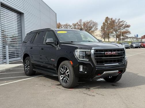 2023 GMC Yukon 4WD AT4