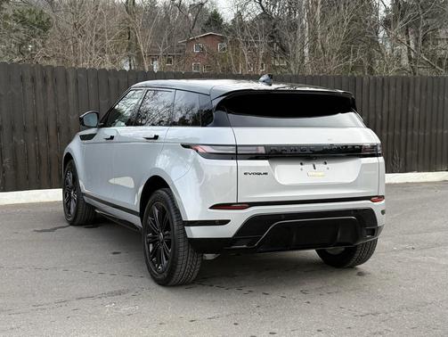 2026 Land Rover Range Rover Evoque Dynamic SE