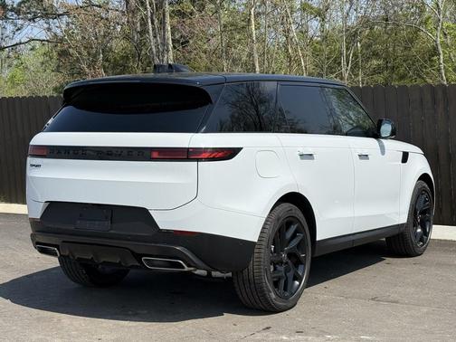 2025 Land Rover Range Rover Sport SE