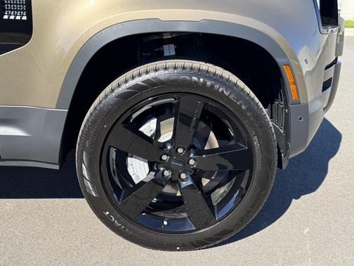 2026 Land Rover Defender S