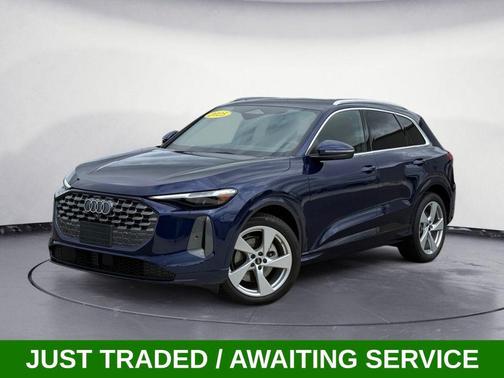 Navarra Blue Metallic 2025 Audi Q5 Prestige TFSI quattro S tronic