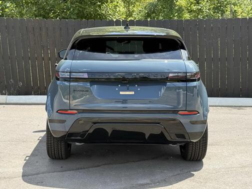 2026 Land Rover Range Rover Evoque Dynamic SE
