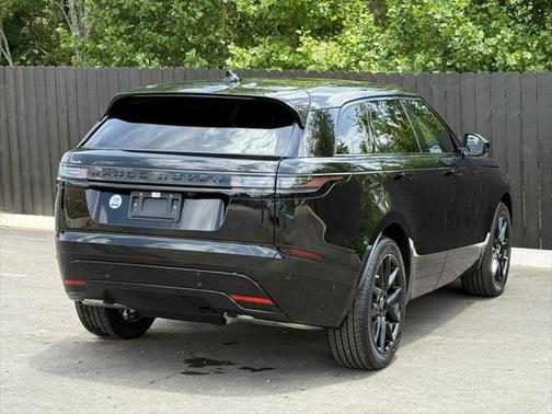 2026 Land Rover Range Rover Velar P250 SE R-Dynamic