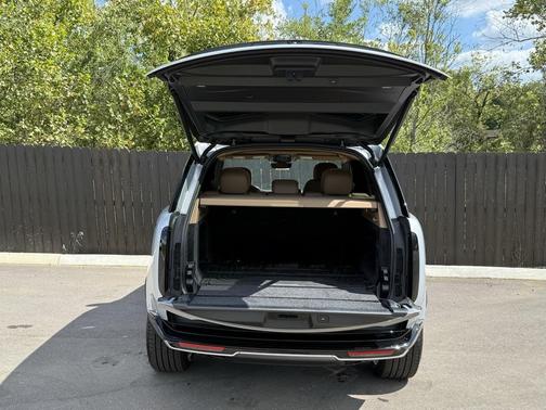 2025 Land Rover Range Rover P530 SE