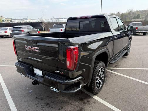 2025 GMC Sierra 1500 AT4