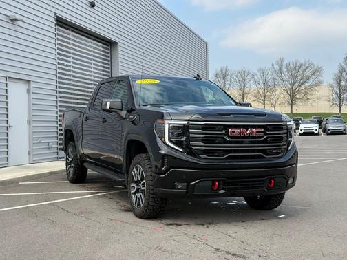 2025 GMC Sierra 1500 AT4