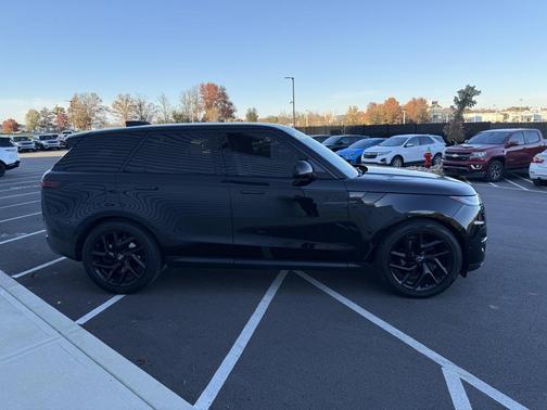 2024 Land Rover Range Rover Sport SE
